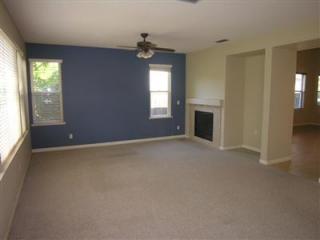 FamilyRoom.jpg